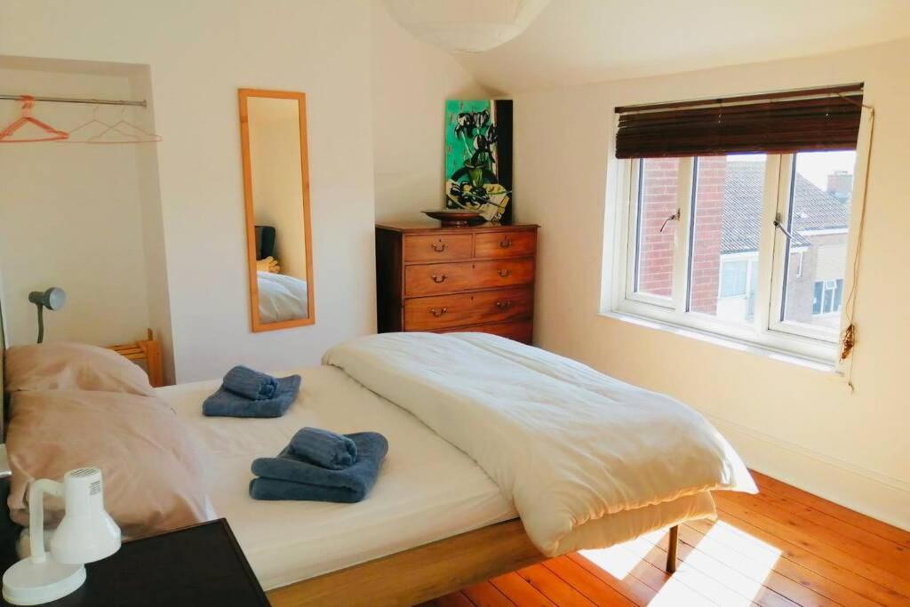 200 Year Old Large Townhouse With Sea Views Villa Scarborough Luaran gambar